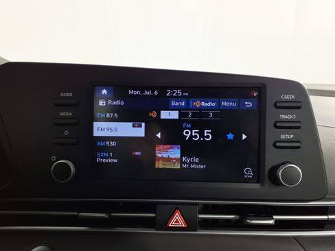 Certified 2023 Hyundai Elantra Blue FWD image 18
