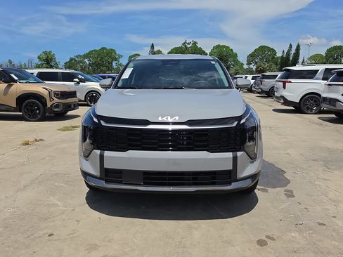 New 2027 Kia Sportage EX FWD image 3
