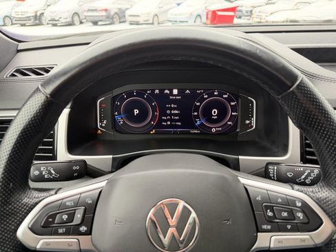 Used 2020 Volkswagen Atlas Cross Sport SEL Premium image 25