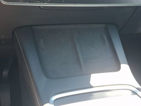 Used 2024 Tesla Model Y Long Range RWD image 25