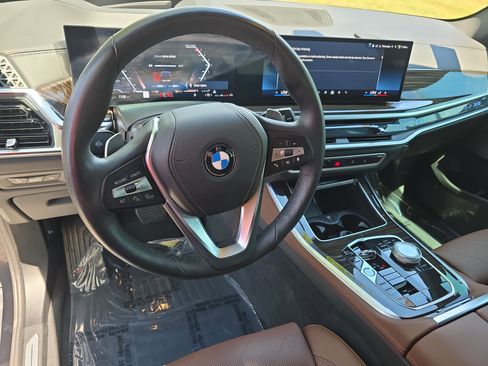 Used 2025 BMW X5 sDrive40i w/ Executive Package RWD image 18