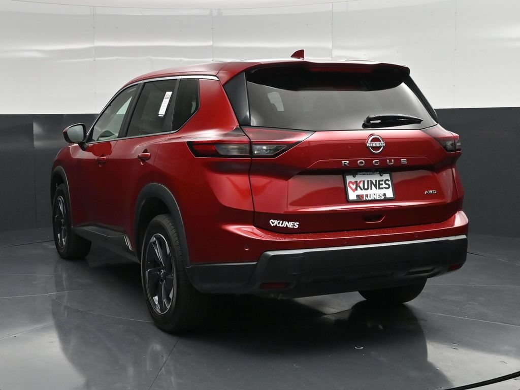 Used 2025 Nissan Rogue SV AWD/4WD image 11
