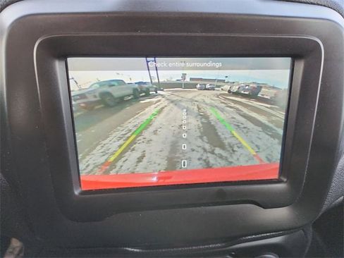 Used 2018 Jeep Renegade Latitude image 14