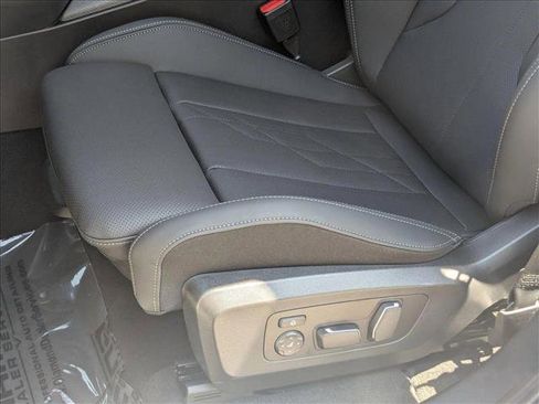 Used 2025 BMW X3 xDrive30i w/ Convenience Package image 4