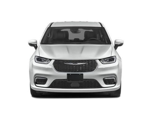 Certified 2024 Chrysler Pacifica Touring-L image 4