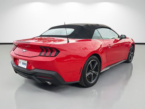 Used 2024 Ford Mustang Convertible RWD image 3