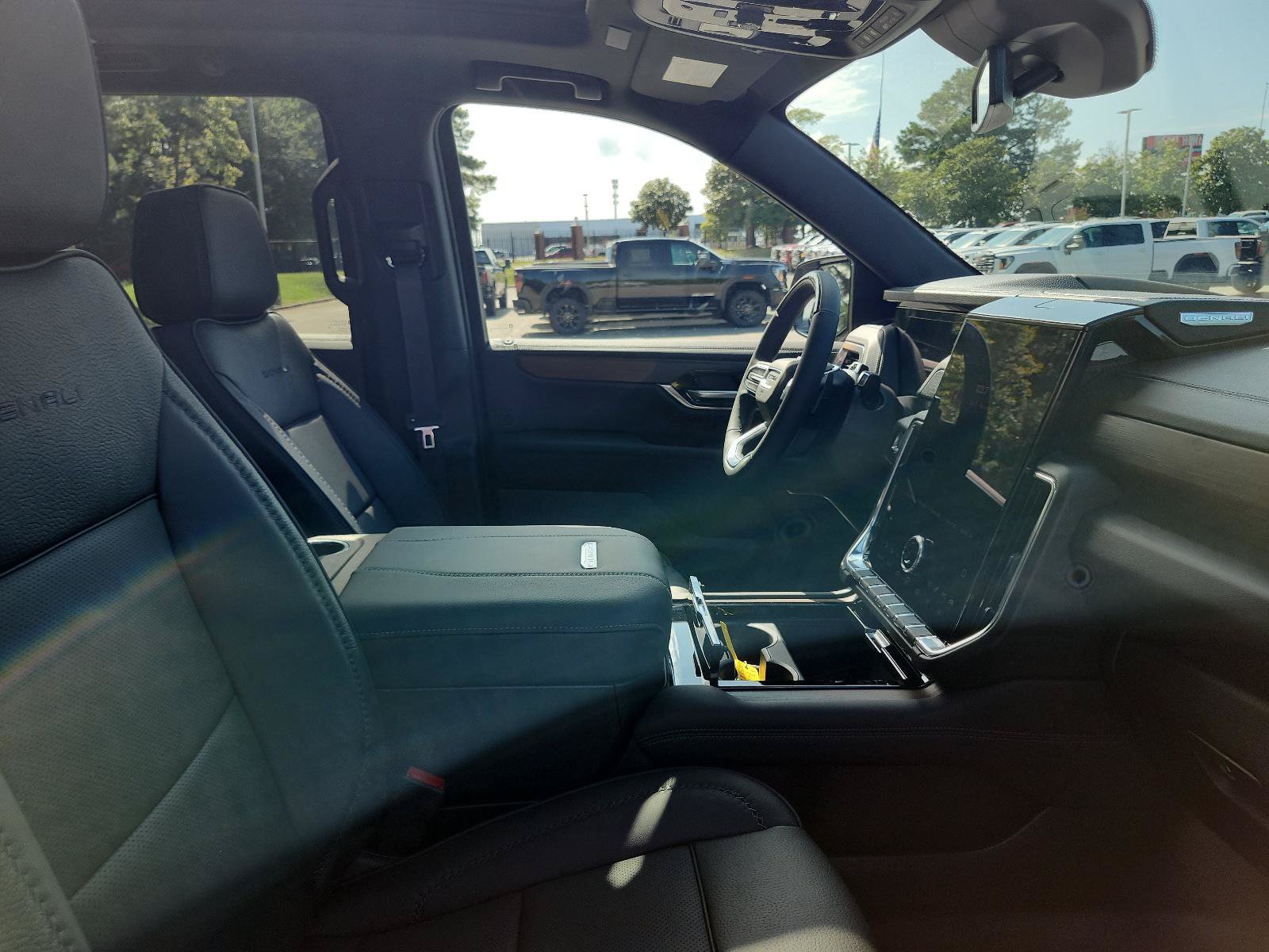 New 2027 GMC Yukon Denali w/ Sun & Power Step Package AWD/4WD image 6