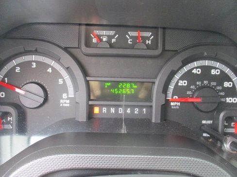 Used 2019 Ford E-350 and Econoline 350 Super Duty w/ Power Windows & Locks Group image 12