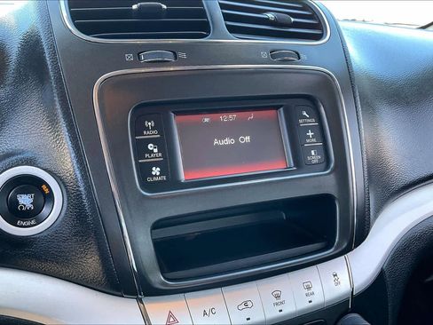 Used 2016 Dodge Journey SXT image 32