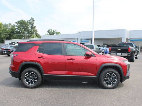 New 2026 Chevrolet Equinox ACTIV AWD/4WD image 11
