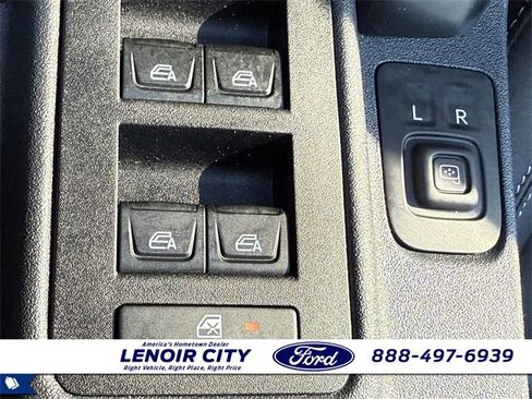 Used 2025 Ford Bronco Badlands image 22