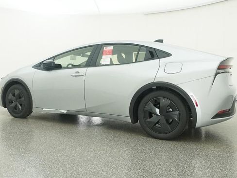 New 2026 Toyota Prius LE image 20