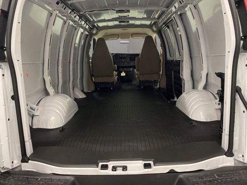 New 2025 Chevrolet Express 2500 image 22