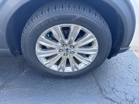 Used 2020 Ford Explorer Limited AWD/4WD image 15