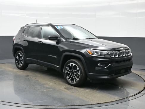 Used 2022 Jeep Compass Limited w/ Sun and Sound Group image 8