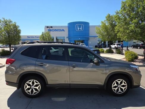 Used 2021 Subaru Forester Premium w/ Popular Package #1 AWD/4WD image 4