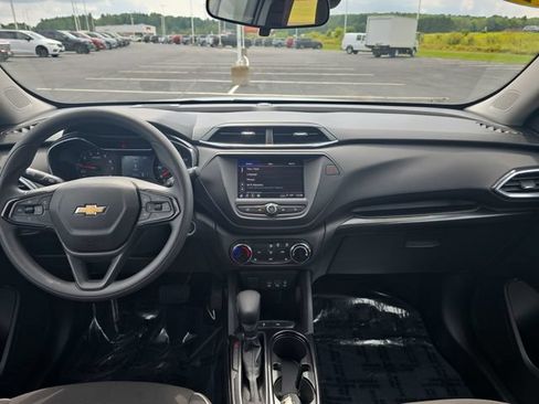Used 2022 Chevrolet TrailBlazer LT w/ Driver Confidence Package FWD image 14