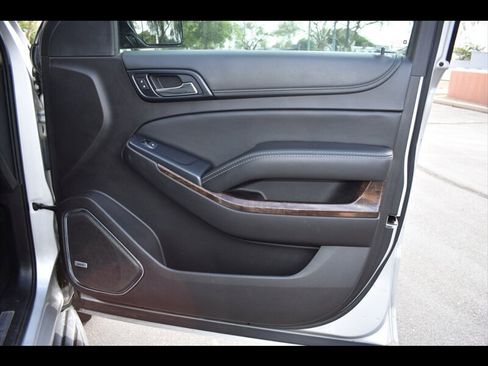 Used 2016 Chevrolet Suburban LT w/ Luxury Package image 35