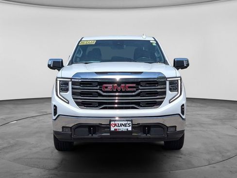 Used 2024 GMC Sierra 1500 SLT AWD/4WD image 2