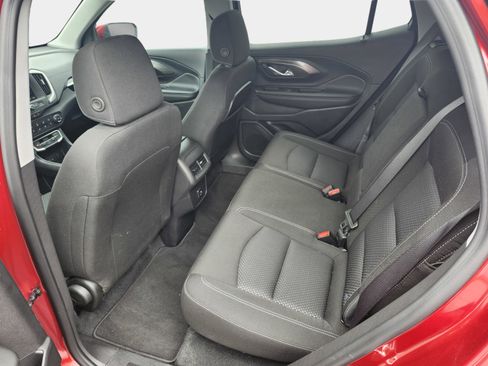 Used 2024 GMC Terrain SLE image 27