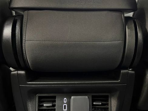 Used 2024 Chevrolet Silverado 2500 LT w/ Convenience Package image 17