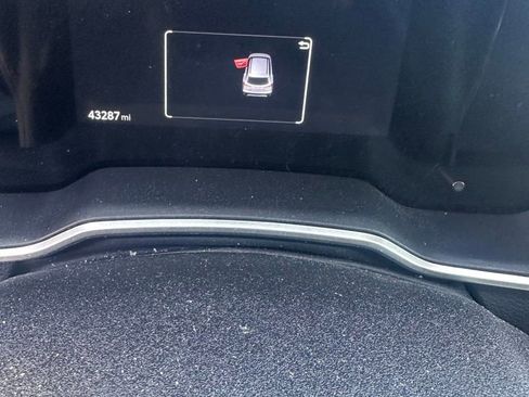 Used 2023 Toyota Corolla Cross XLE w/ Convenience Package image 9