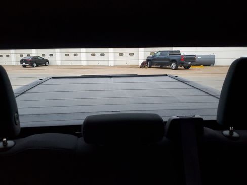 Used 2022 Chevrolet Silverado 1500 LT image 14