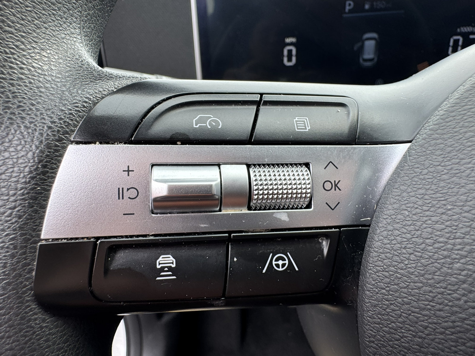 Used 2025 Hyundai Tucson SEL AWD/4WD image 28
