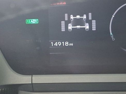 Used 2024 Toyota bZ4X AWD image 27
