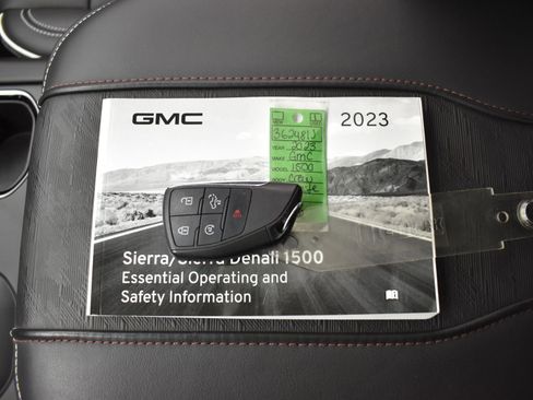 Used 2023 GMC Sierra 1500 AT4X image 19