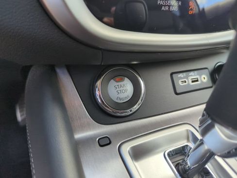 Certified 2023 Nissan Murano SL w/ SL Moonroof Package FWD image 46