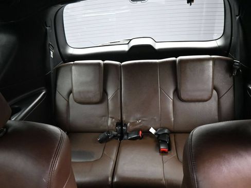 Used 2021 Nissan Armada Platinum w/ Captain's Chairs Package RWD image 17