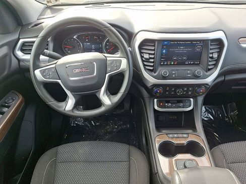 Used 2023 GMC Acadia SLE image 12