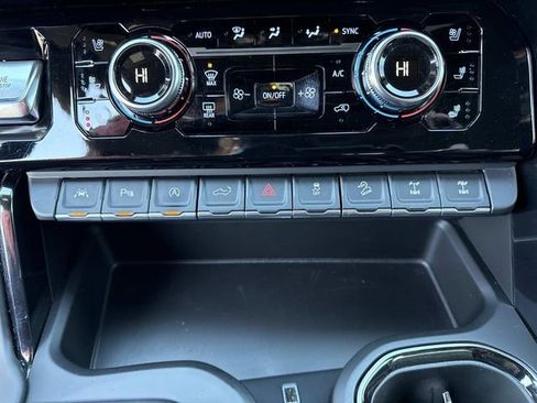 Used 2023 GMC Sierra 1500 AT4X image 23