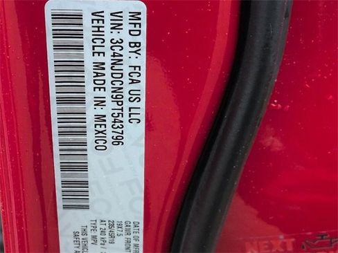 Certified 2023 Jeep Compass Limited image 33