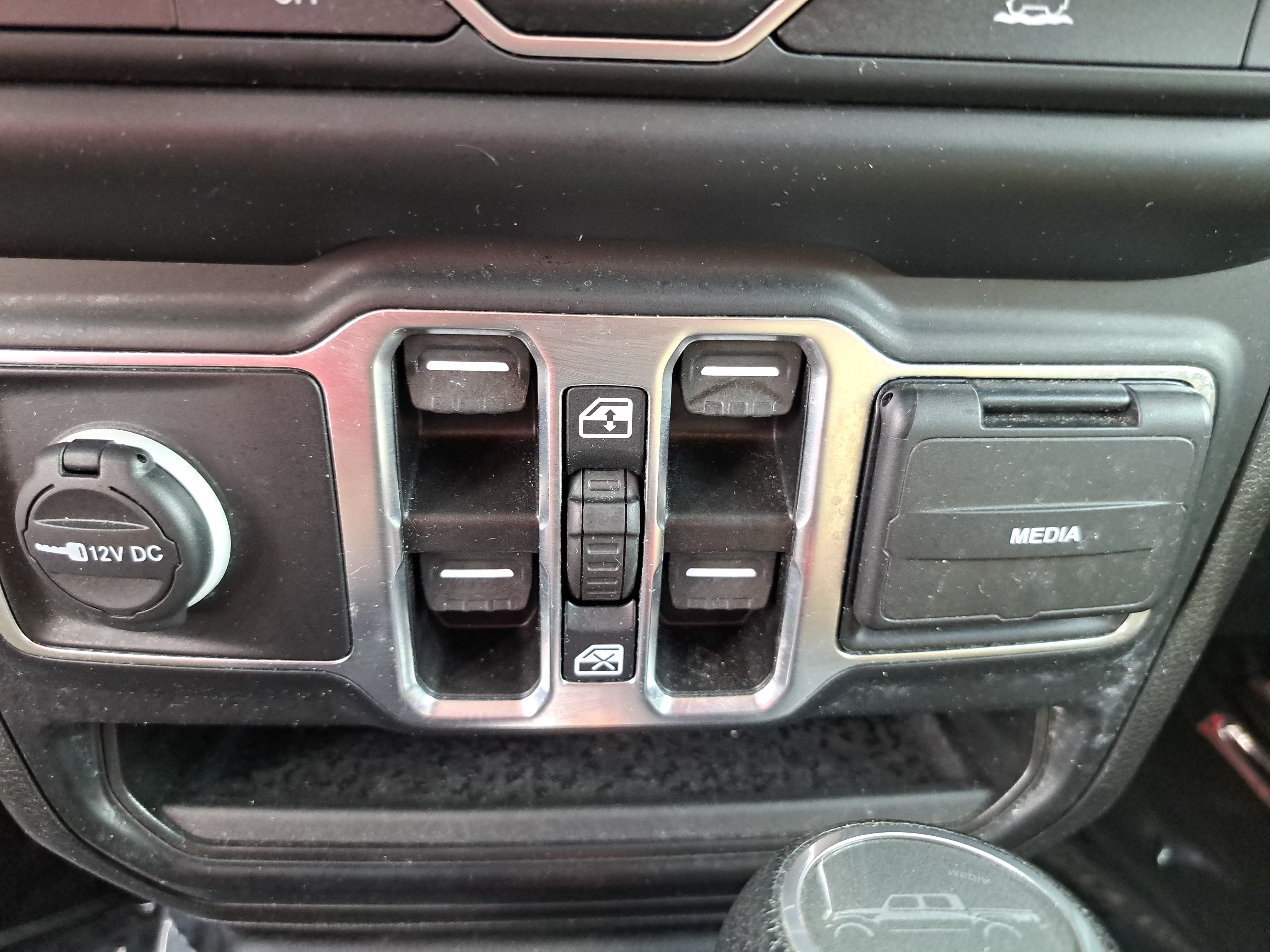 Used 2023 Jeep Gladiator Overland AWD/4WD image 26