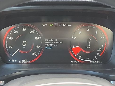 Used 2020 Volvo S60 T5 Momentum FWD image 17