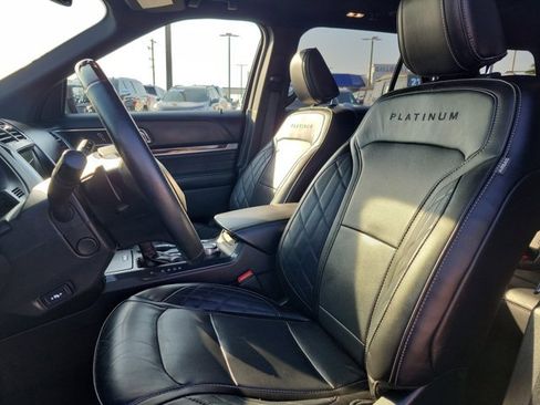 Certified 2018 Ford Explorer Platinum image 25