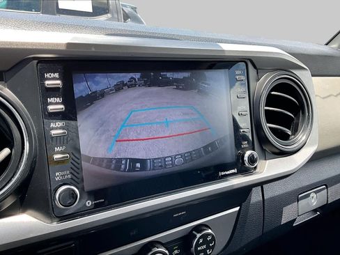 Used 2020 Toyota Tacoma SR5 AWD/4WD image 26