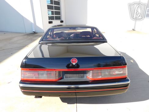 Used 1989 Cadillac Allante image 23