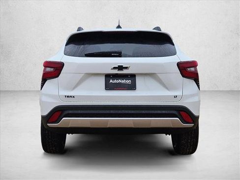 New 2026 Chevrolet Trax LT w/ Driver Confidence Package image 8