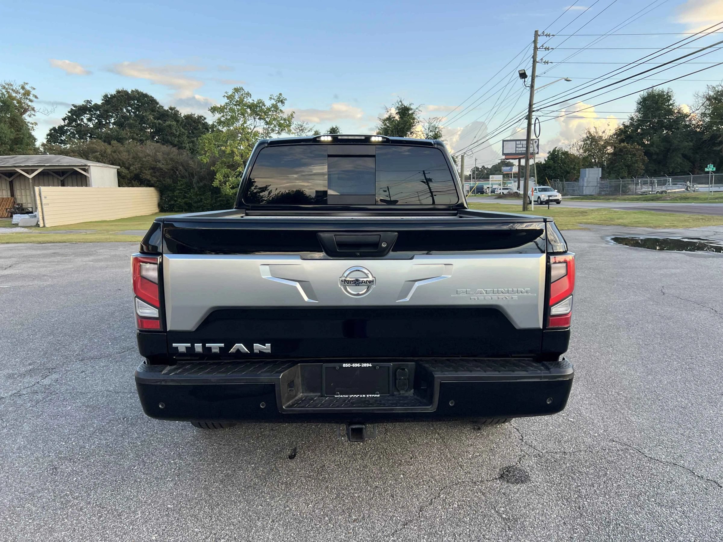 Used 2021 Nissan Titan Platinum Reserve w/ Moonroof Package RWD image 6