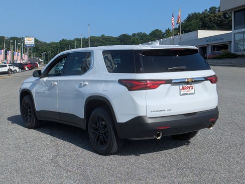 Used 2023 Chevrolet Traverse LS w/ LPO, Cargo Package AWD/4WD image 6
