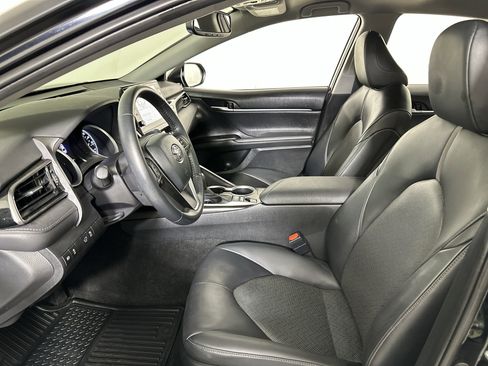 Used 2022 Toyota Camry XLE image 56