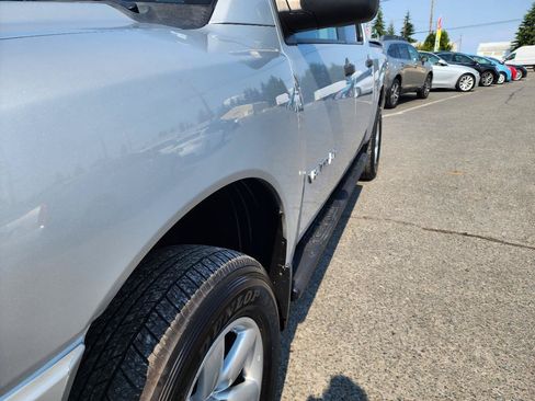 Used 2014 Nissan Titan S AWD/4WD image 28
