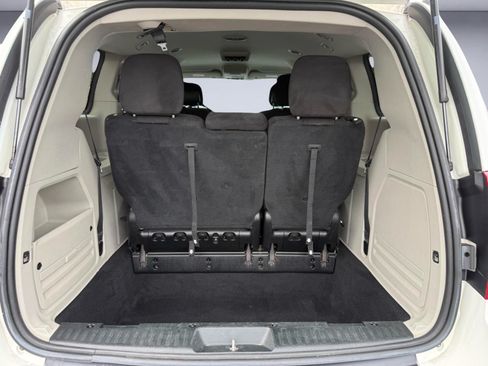 Used 2013 Dodge Grand Caravan SE FWD image 7