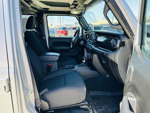 Used 2022 Jeep Wrangler Unlimited Sport AWD/4WD image 27