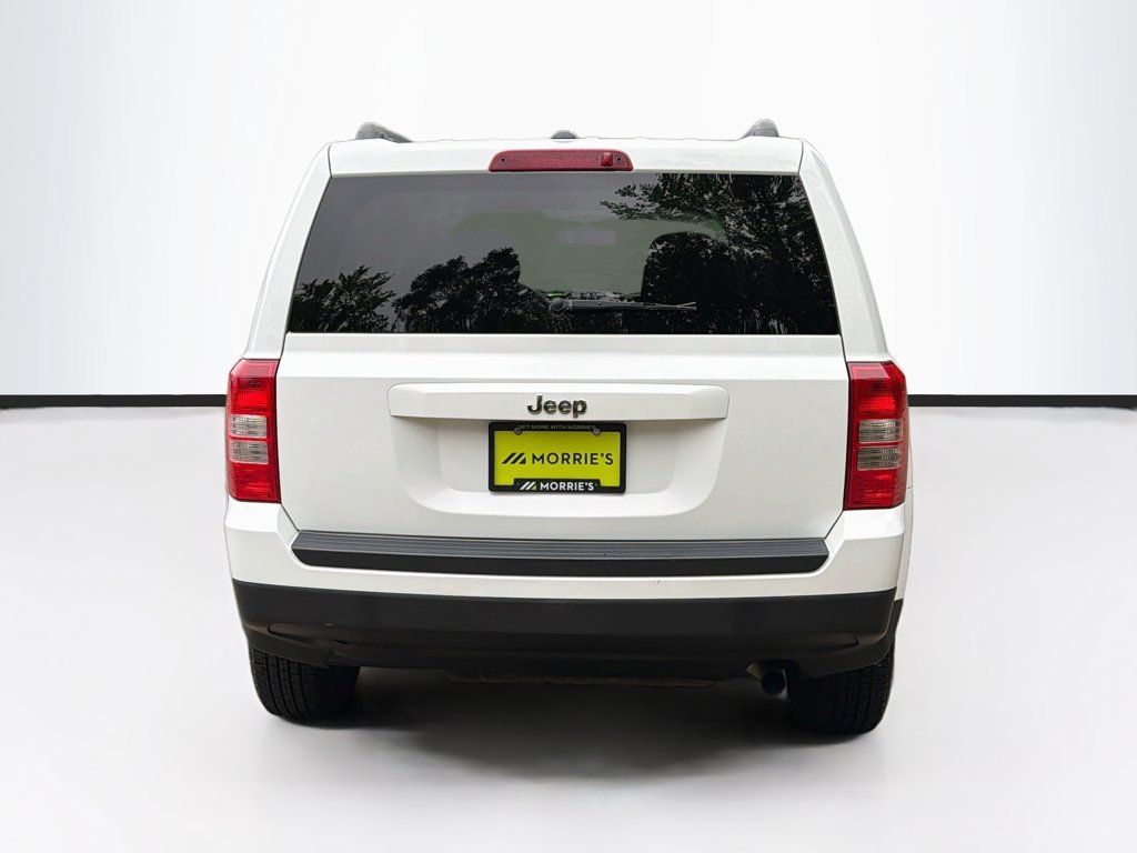 Used 2016 Jeep Patriot Sport w/ Power Value Group FWD image 6