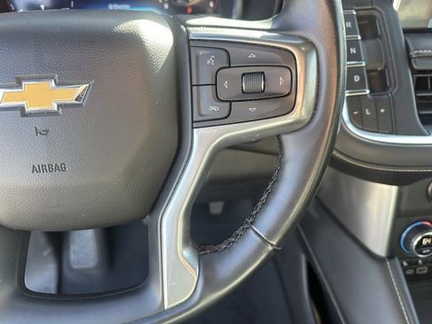 Used 2023 Chevrolet Suburban Premier image 6