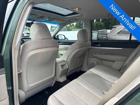 Used 2014 Subaru Outback 2.5i Premium w/ Moonroof Package AWD/4WD image 11